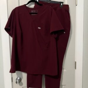 Womens FIGS Scrub Set